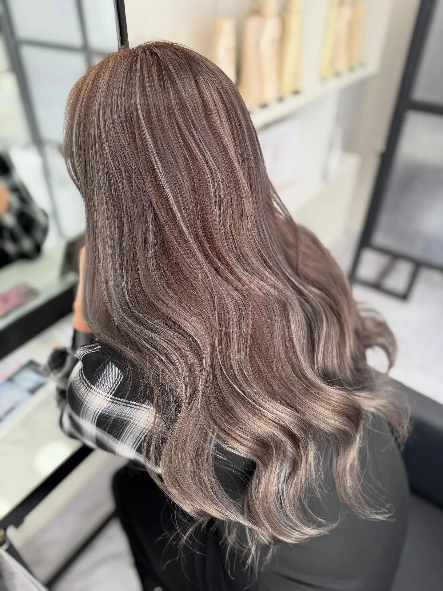 ✴︎lamchele✴︎シルバーグレージュ×ハイライトカラー