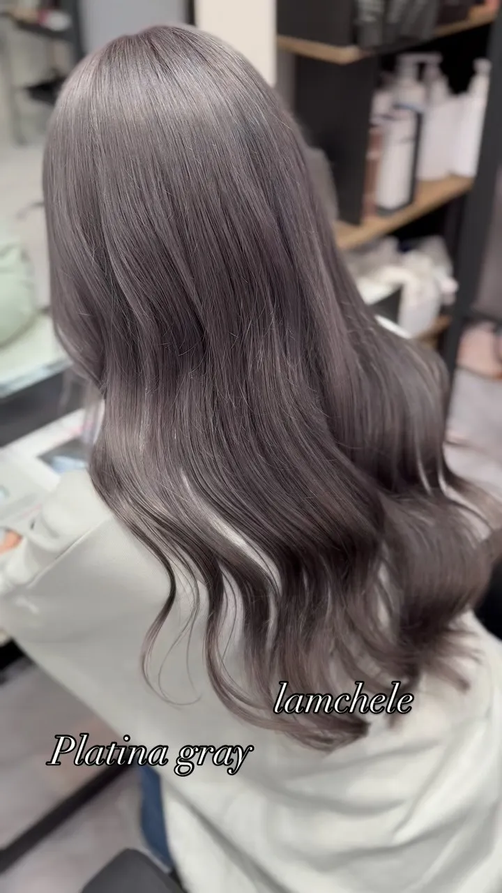 ✴︎lamchele✴︎プラチナグレー×ブリーチカラー