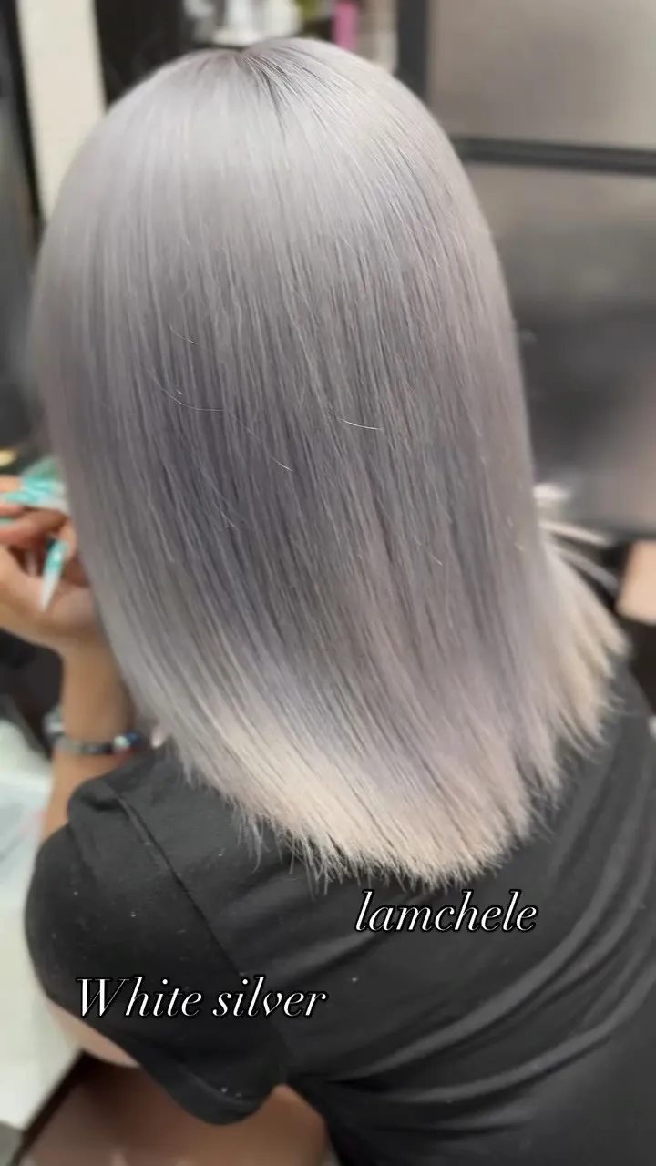 ✴︎lamchele✴︎ホワイトシルバー×ブリーチカラー