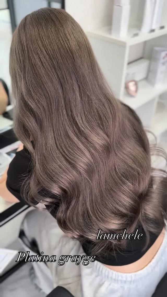 ✴︎lamchele✴︎プラチナグレージュ×ブリーチカラー