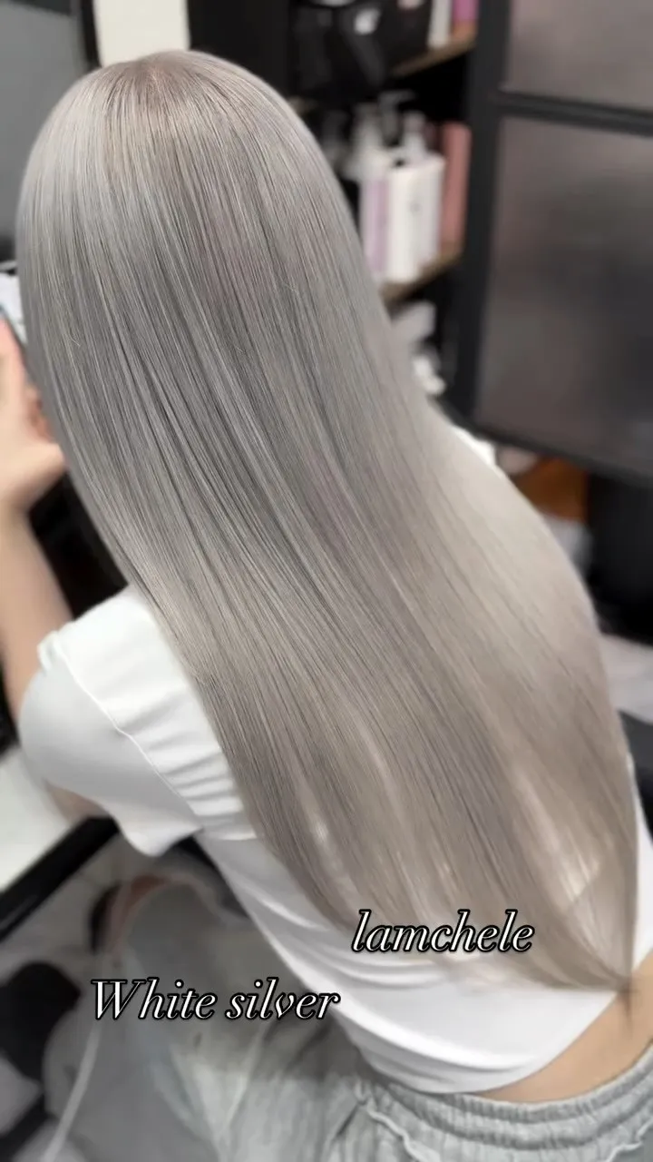 ✴︎lamchele✴︎ホワイトシルバー×ブリーチカラー